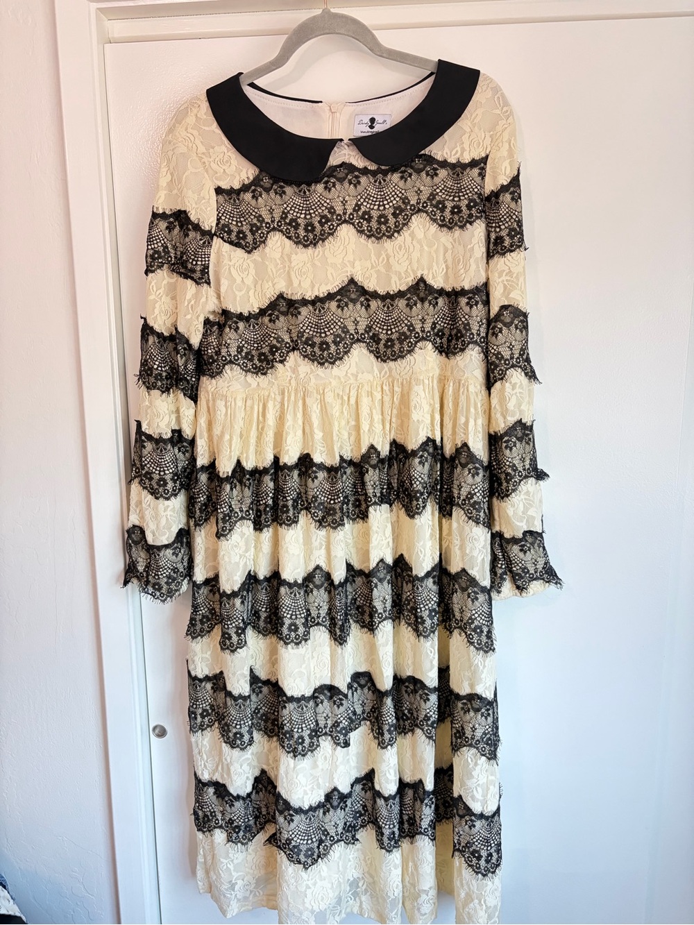 Dainty jewells  Lace Stripe Collared Dress in Cream and Black